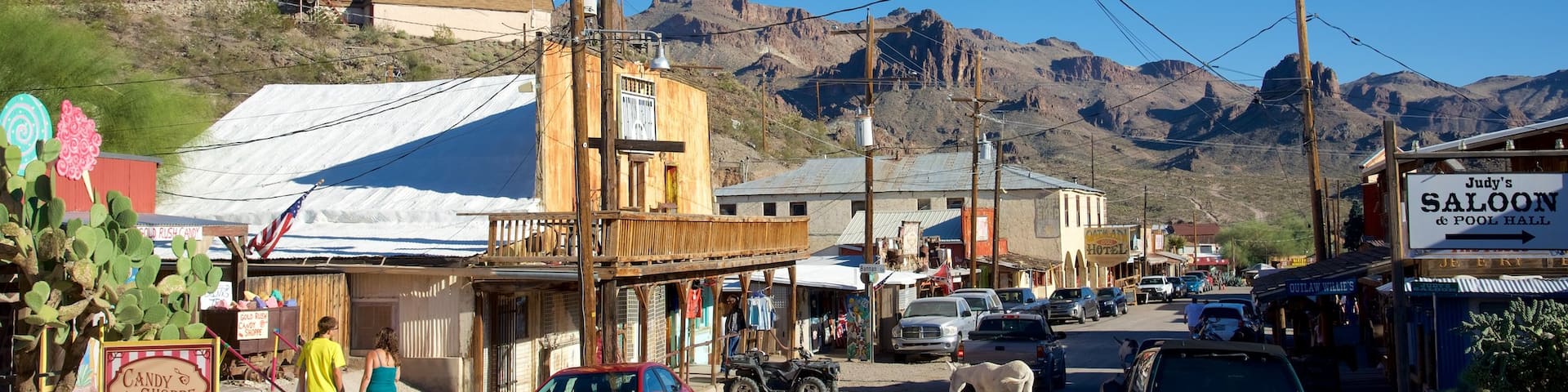 Oatman which includes street scenes