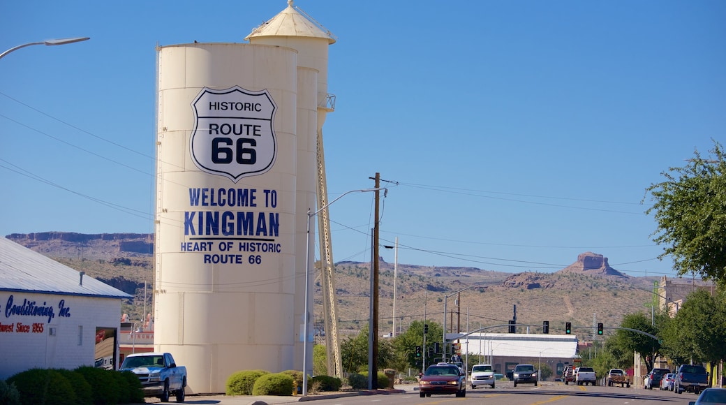 Kingman showing street scenes, signage and tranquil scenes