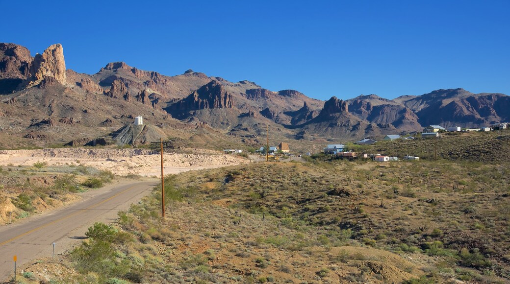 Oatman che include montagna e paesaggi rilassanti