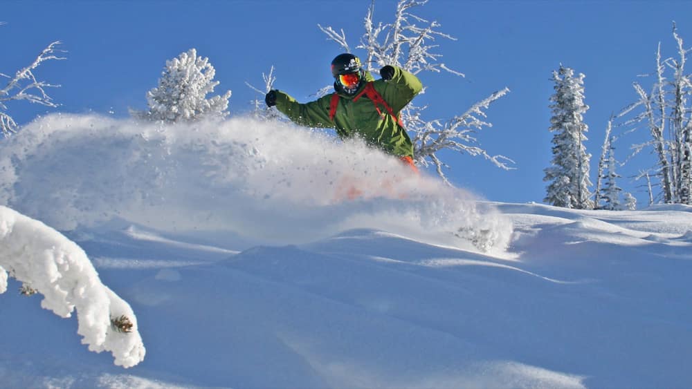 Brundage Mountain Ski Area showing snow skiing and snow