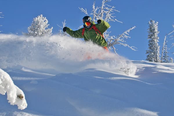 Brundage Mountain Ski Area presenterar utförsÄkning och snö