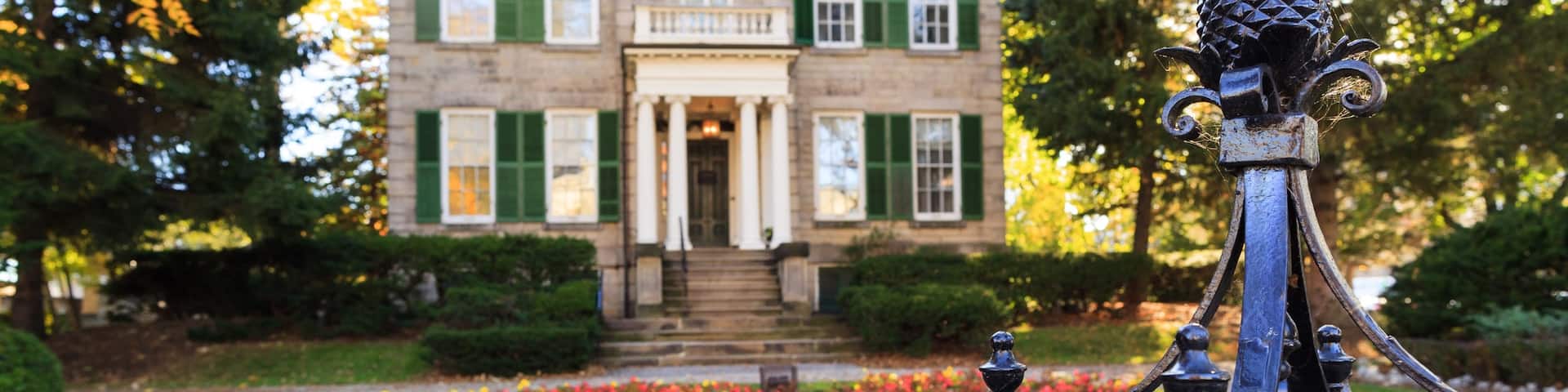Hamilton showing a house and a park