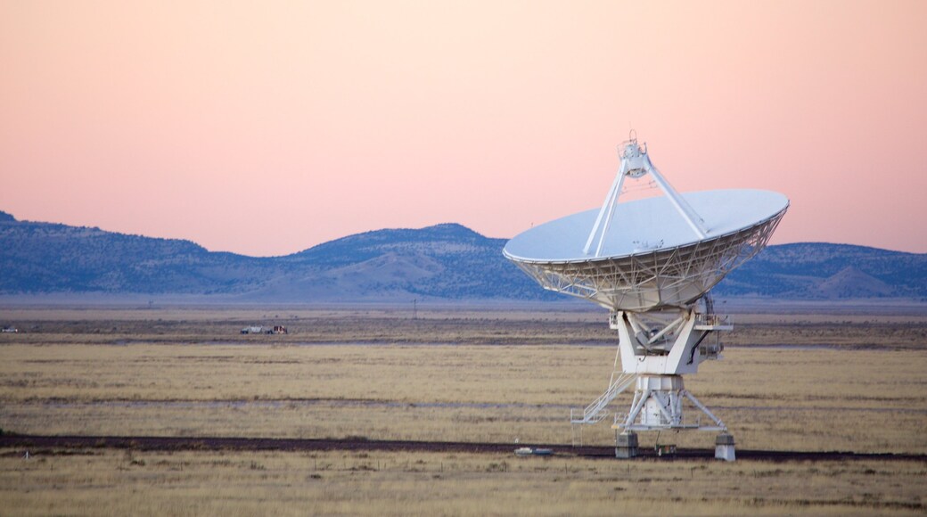 Magdalena which includes an observatory, a sunset and tranquil scenes