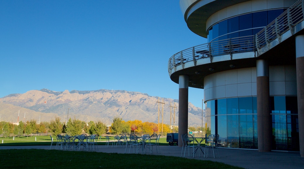 Anderson-Abruzzo Albuquerque International Balloon Museum which includes modern architecture