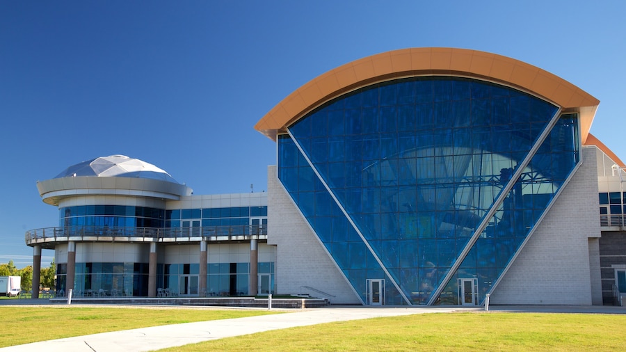 Anderson-Abruzzo Albuquerque International Balloon Museum som viser moderne arkitektur