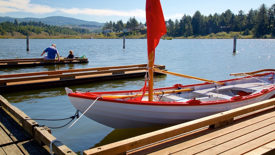 Devil\'s Lake State Recreation Area som viser bådsejlads