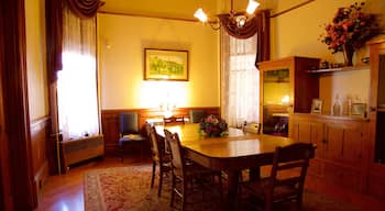 Shelton-McMurphey-Johnson House showing heritage elements, a house and interior views