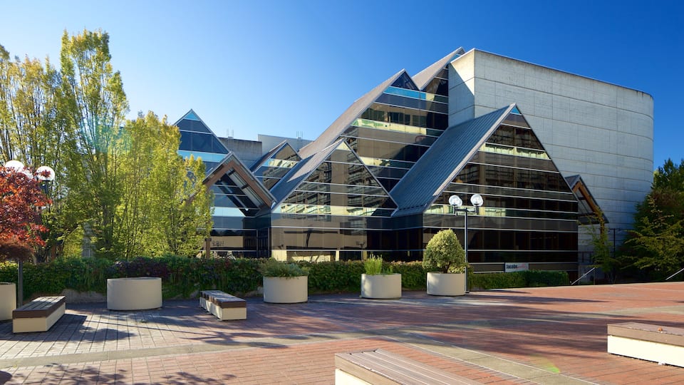 Hult Center for Performing Arts featuring modern architecture and a house