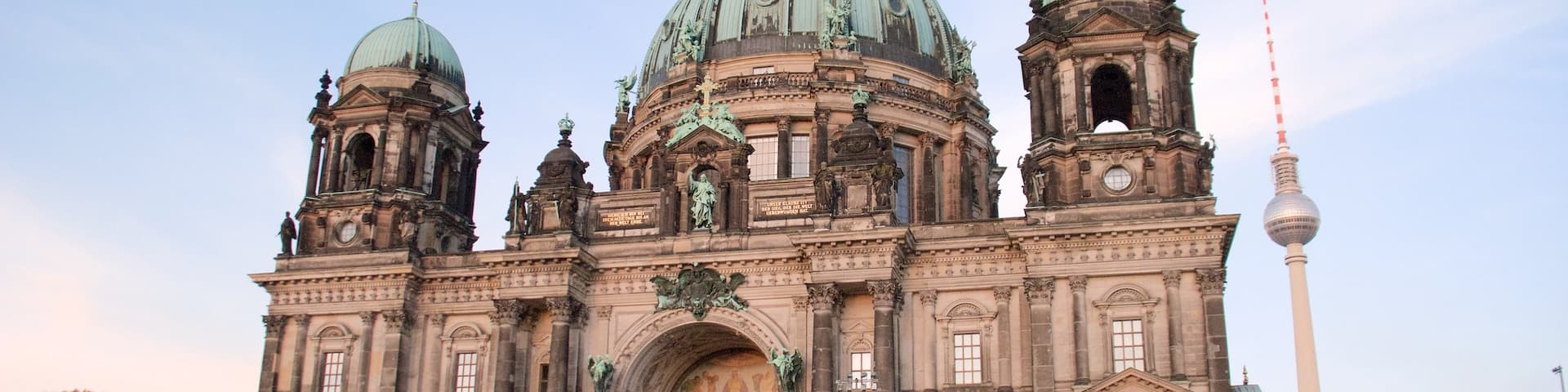 Berlin Cathedral which includes heritage elements, heritage architecture and a church or cathedral