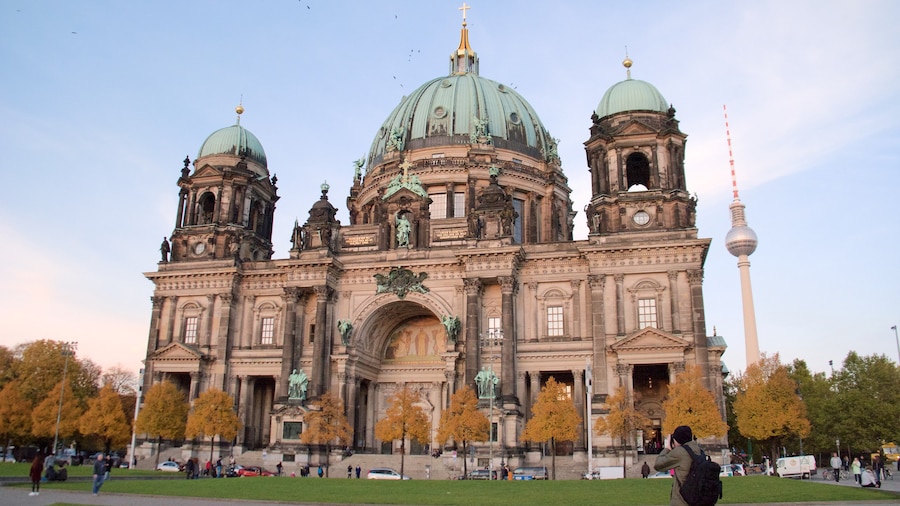 Berlin Cathedral showing a church or cathedral, heritage elements and heritage architecture