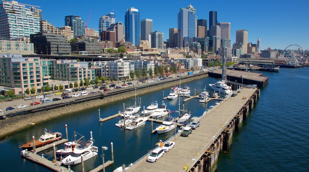 Seattle Waterfront which includes cbd, boating and a marina