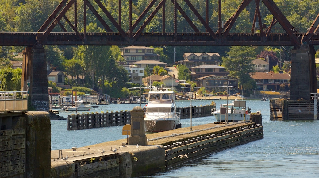 Hiram M. Chittenden Locks som visar en marina