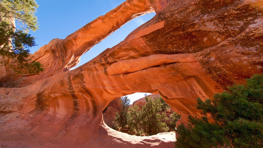 Arches National Park featuring tranquil scenes and desert views