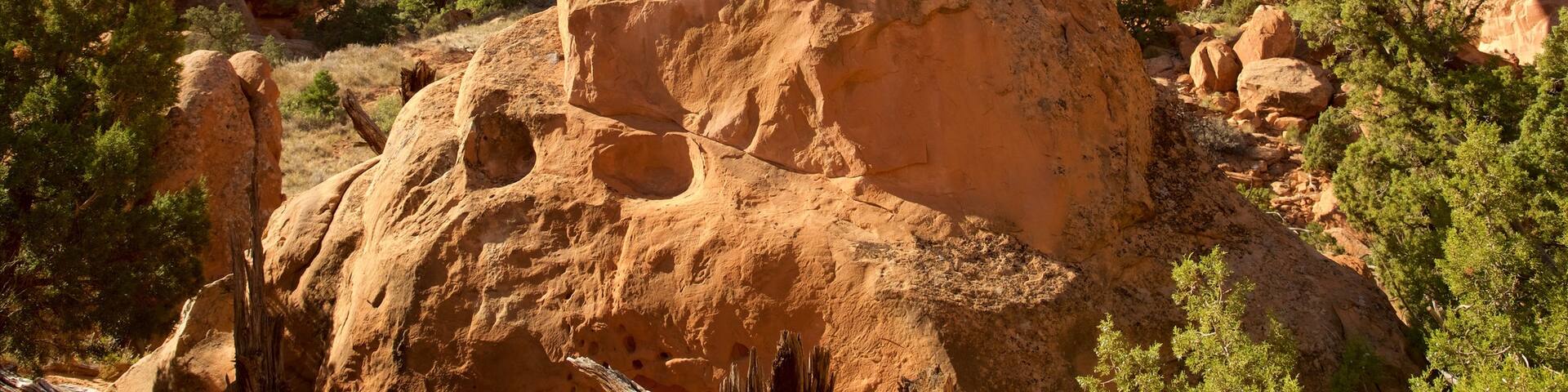 Landscape Arch which includes tranquil scenes