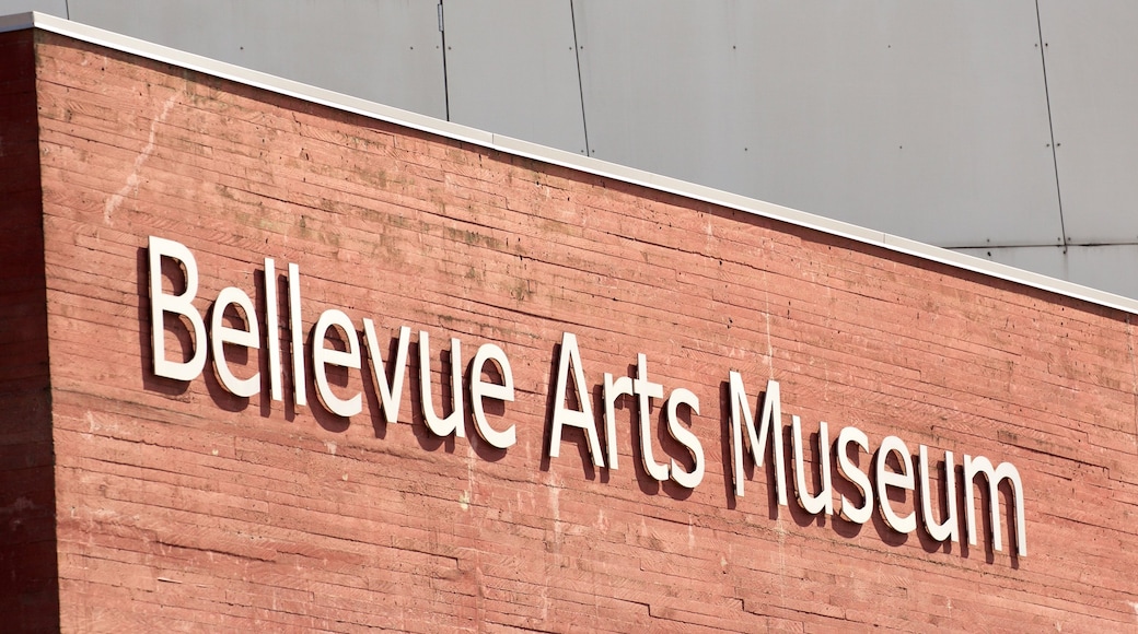 Bellevue Arts Museum que incluye señalización