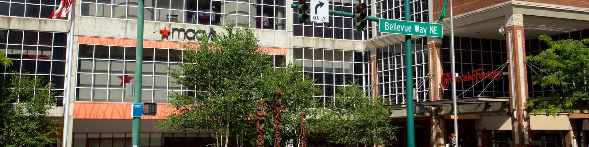 Bellevue Square which includes a square or plaza and street scenes