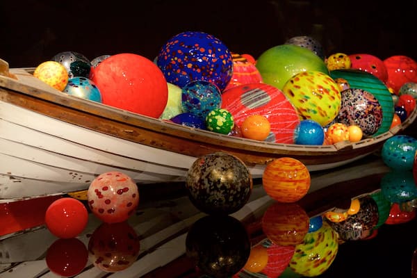 Dale Chihuly Glass Museum mit einem Kunst und Innenansichten