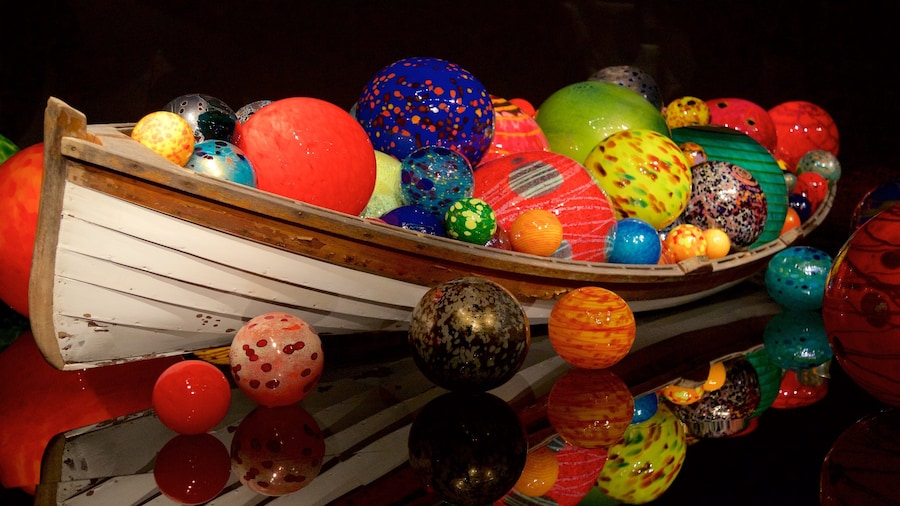 Dale Chihuly Glass Museum mettant en vedette vues intérieures et art