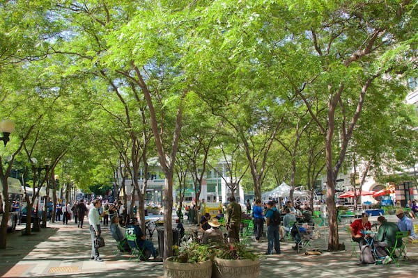 ウェストレイク センター 表示 広場 及び 大勢の人々