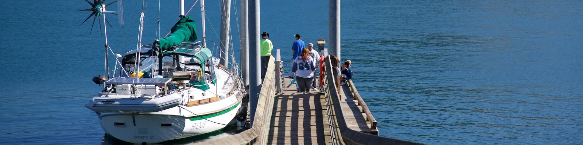 Coupeville showing rocky coastline, sailing and a bay or harbour
