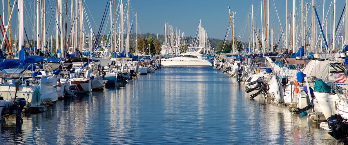Everett mettant en vedette marina et baie ou port