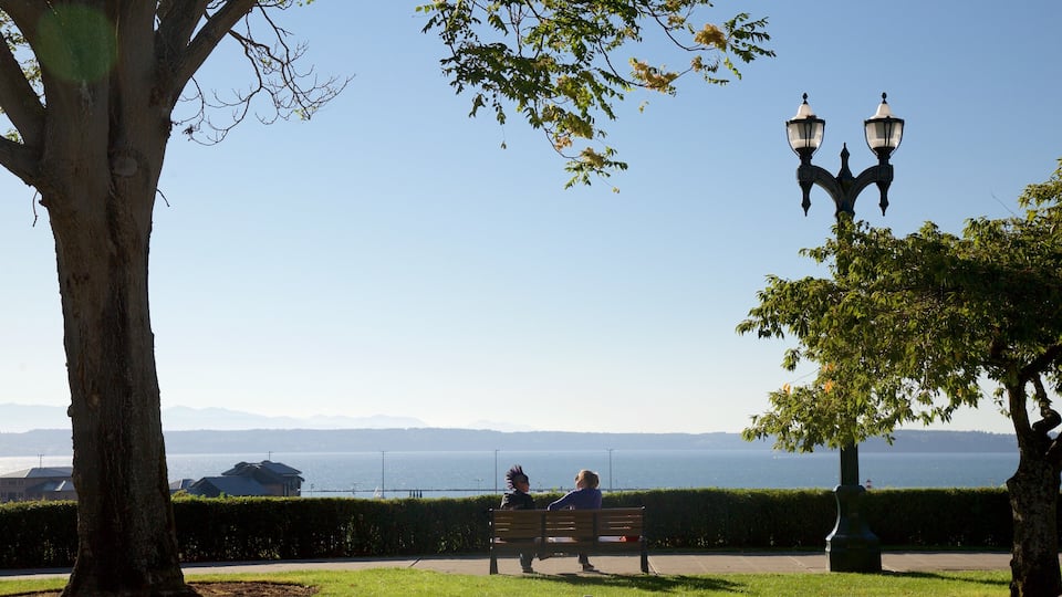Everett showing a garden and a bay or harbor