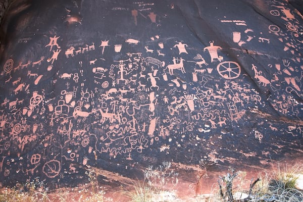 Utah mit einem Outdoor-Kunst und Kultur indigener Völker