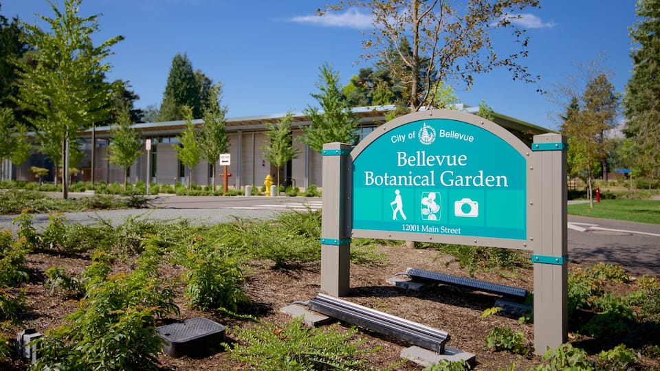Bellevue Botanical Garden showing a garden and signage
