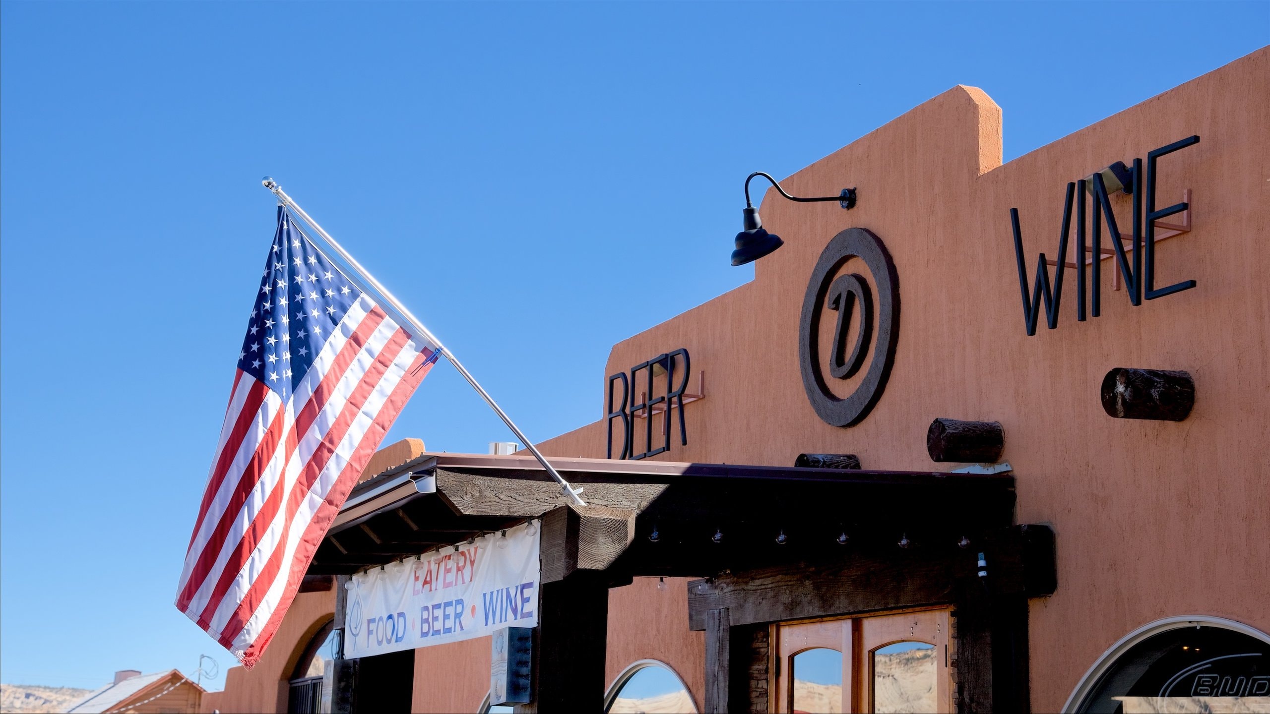 Escalante featuring signage