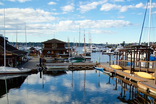 Center for Wooden Boats which includes a marina, a bay or harbour and boating