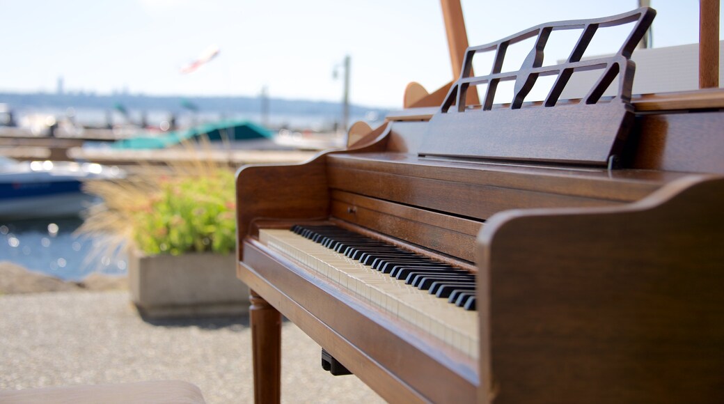 Marina Park featuring music and outdoor art