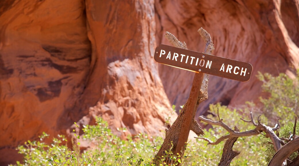 Partition Arch featuring signage and tranquil scenes