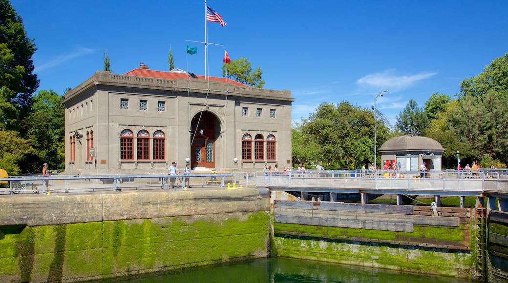 Hiram M. Chittenden Locks som omfatter historiske bygningsværker