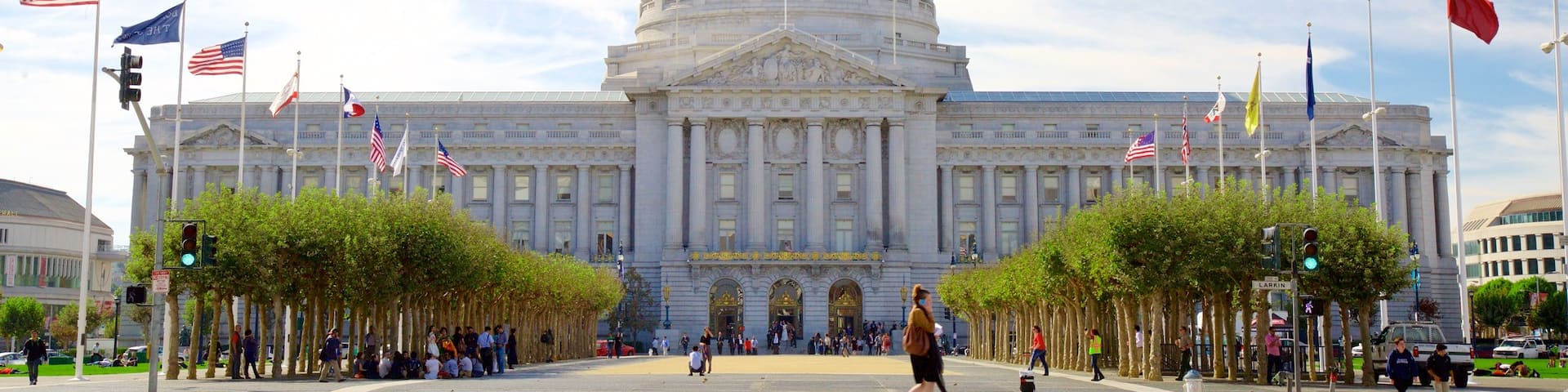San Francisco which includes heritage architecture and a city