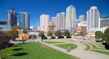 South of Market das einen Park, Stadt und Skyline