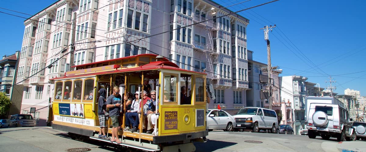 Nob Hill which includes street scenes