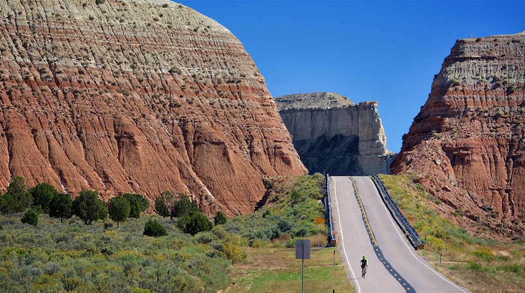 Utah ofreciendo situaciones tranquilas, ciclismo de carretera y montañas