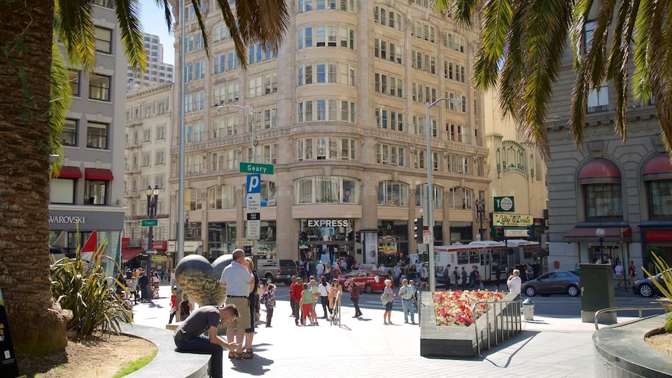 Union Square showing city views, signage and street scenes