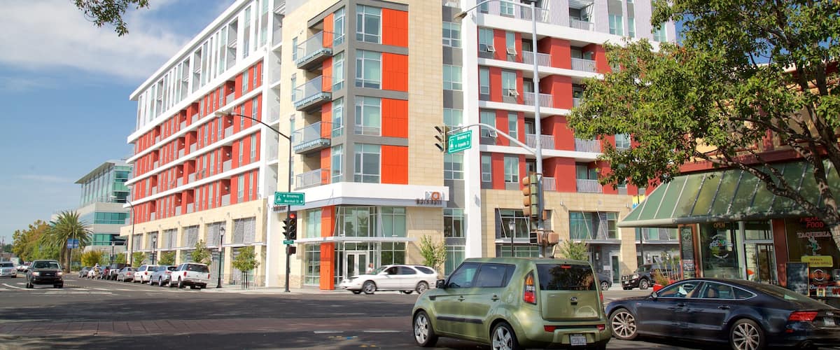 Redwood City que incluye una ciudad y escenas urbanas