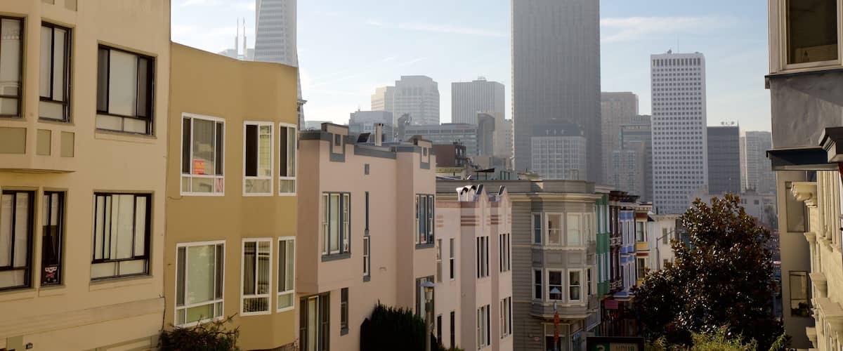 North Beach featuring skyline and a city