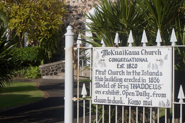 Église Mokuaikaua mettant en vedette signalisation