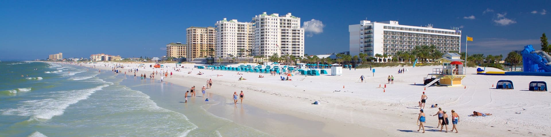 Clearwater Beach mettant en vedette ville côtière et plage de sable