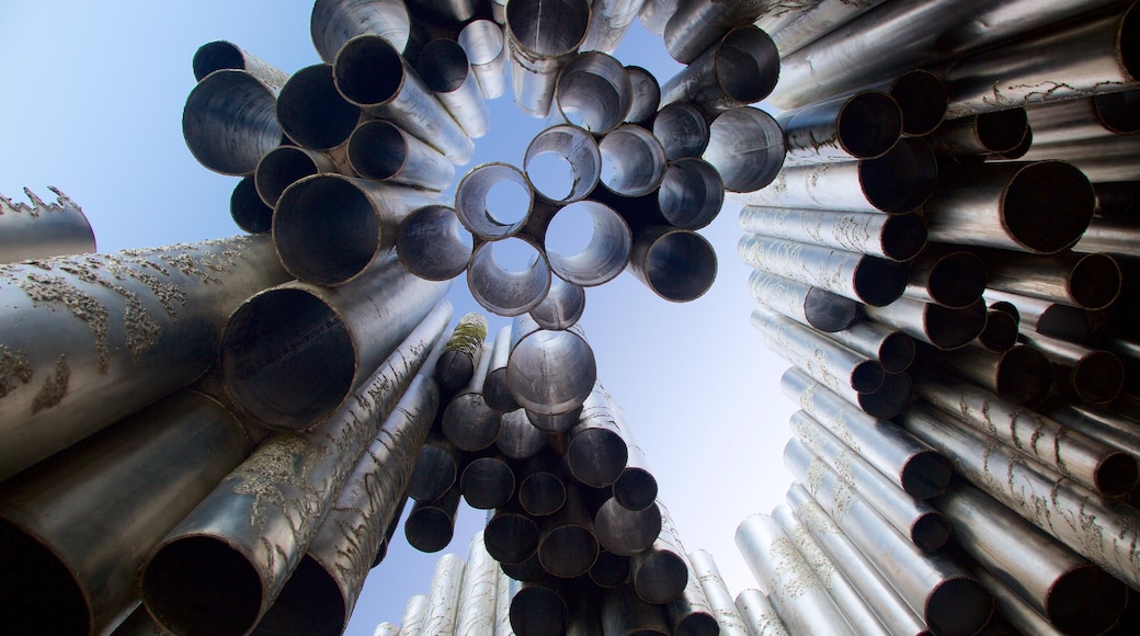 Sibelius-monument inclusief een park en een standbeeld of beeldhouwwerk