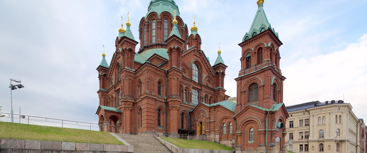 Katajanokka featuring kirkko tai katedraali ja vanha arkkitehtuuri