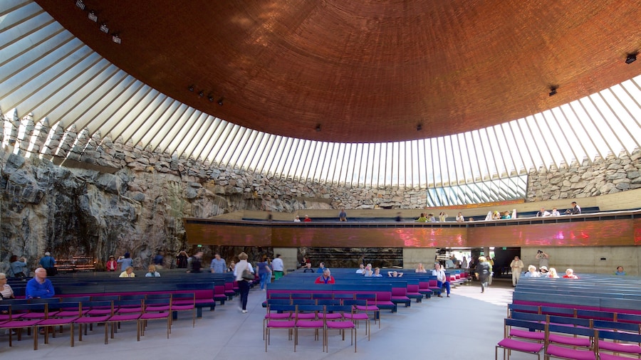 Temppeliaukio-Kirche das einen Kirche oder Kathedrale und Innenansichten