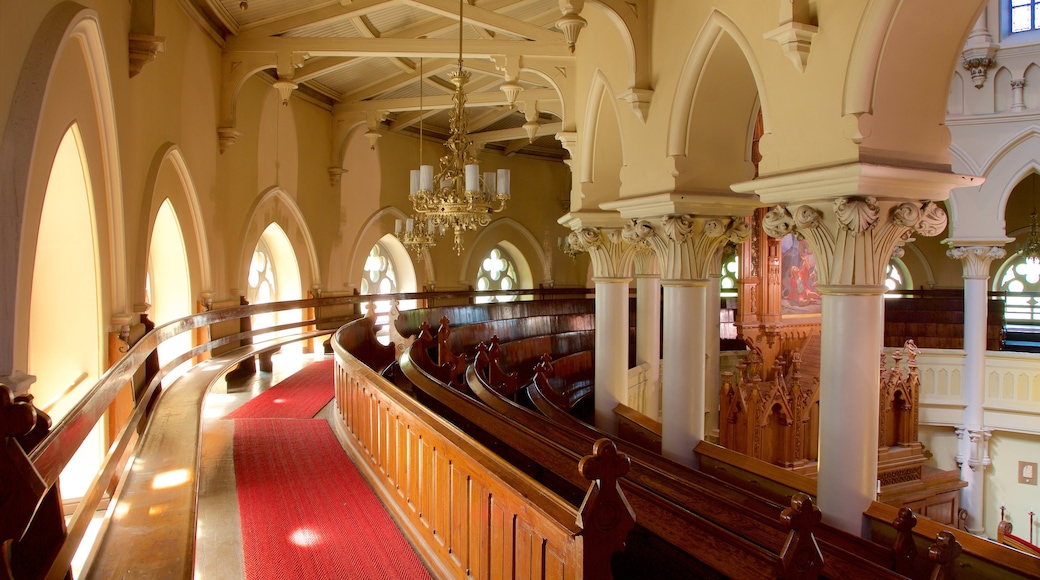 Saint John\'s Church som inkluderar historisk arkitektur och en kyrka eller katedral