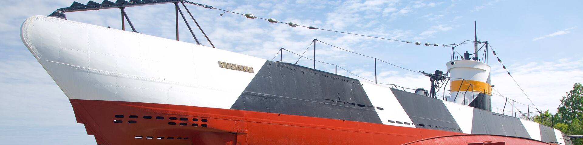 Suomenlinna Fortress showing general coastal views