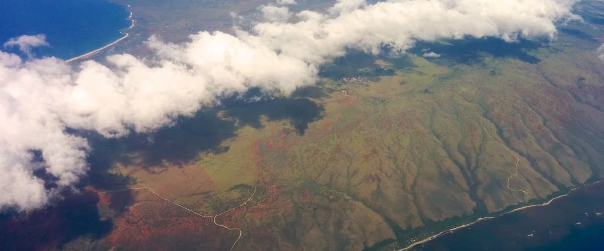 Molokai Island which includes general coastal views and island views