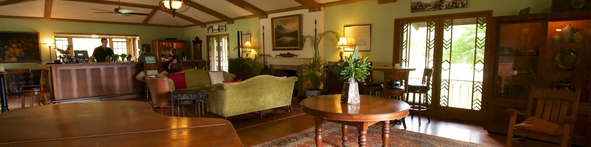 Kilohana Plantation showing interior views