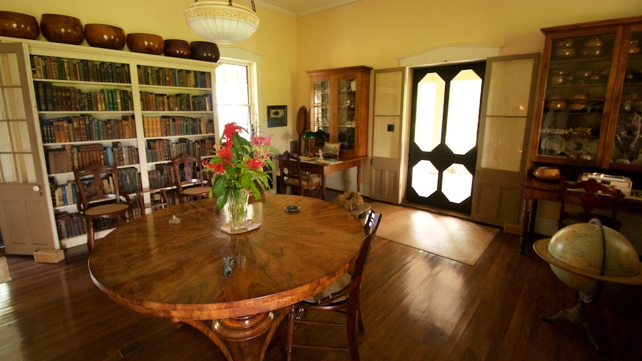 Grove Farm Homestead showing interior views and flowers